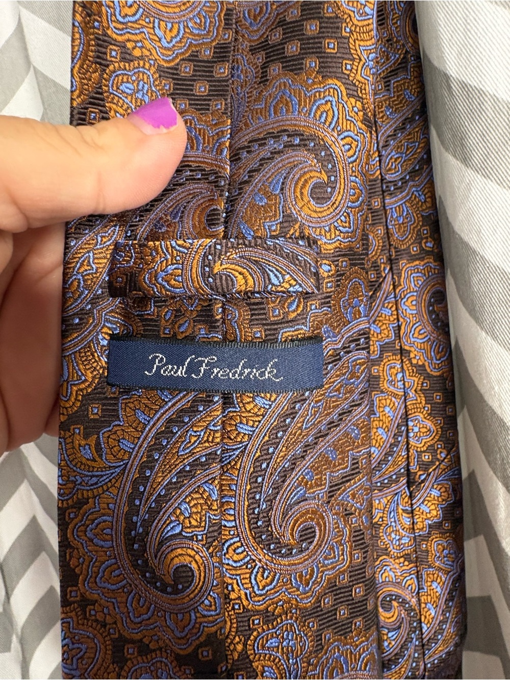 Paul Fredrick Brown and Purple Paisley Silk Tie - Picture 4 of 4